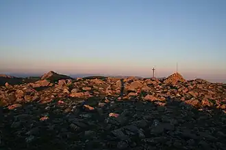 Der Gipfel des Monte Aiona bei Sonnenuntergang