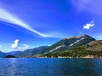Blick zum Monte di Tremezzo von Bellagio aus
