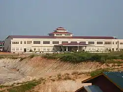 Bahnhof Mawlamyaing, Straßenansicht