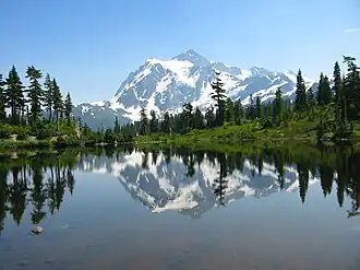 Blick auf Mount Shuksan von Mount Baker