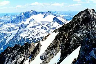 Der Mount Logan vom Buckner Mountain aus gesehen
