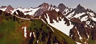 Mount Misch (der höchste Punkt in der Mitte) vom Green Mountain aus