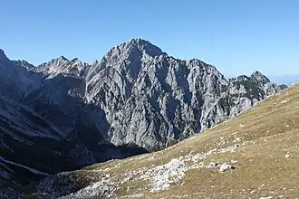 Südseite der Mrzla gora über dem Logertal, gesehen vom Steiner Sattel (1884 m)