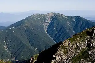 Blick vom Kita-dake auf Senjōgatake