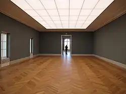 Ein Ausstellungsraum vor der Eröffnung, noch ohne Kunstwerke, November 2016