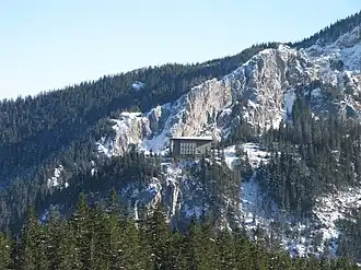 Seilbahnstation auf dem Gipfel