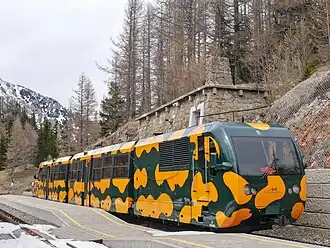 Triebkopf 12 im Bahnhof Baumgartner