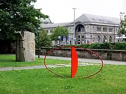 Bernd Klötzer (im Hintergrund: Ulrich Rückriem)