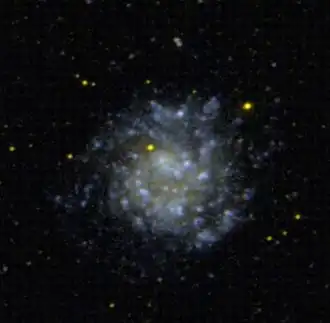 Die Galaxie NGC 5474 im ultravioletten Spektralbereich, aufgenommen von Galaxy Evolution Explorer