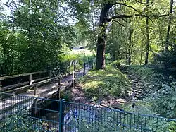 Steg über den Laubach im südl. Bereich des NSG