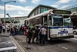 New York: Subway-Ersatzverkehr infolge einer Entgleisung, 2014