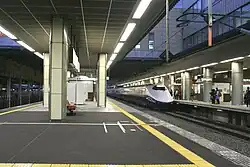 Shinkansen-Bahnsteige