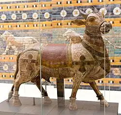 Nandi, Indien, 19./20.&nbsp;Jhd., im Hintergrund: das Löwentor