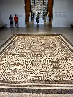 Mosaik mit betrunkenem Bacchus. 2. oder frühes 3. Jh. n. Chr.