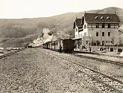 Abfahrbereiter Zug in der damaligen Endstation Uvac