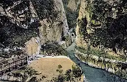 Mure vor den Tunnel Nr. 49 und 50 in der Prača-Schlucht