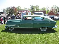 1951 Nash Ambassador Airflyte, Seitenlinie zum 1950 nahezu unverändert