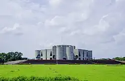 Das Parlamentsgebäude der Regierung Bangladeschs