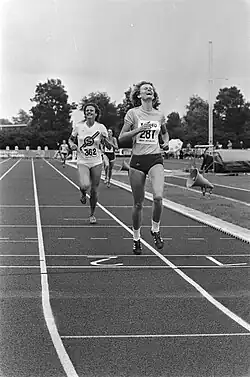Elly van Hulst (Nr.&nbsp;281), Achte über 1500&nbsp;Meter, belegte Rang&nbsp;sechs