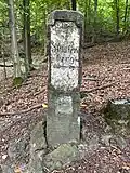 Historische Wegweisersäule am Fuße des Kleinen Winterberges