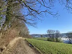 Weg südl. NSG zum Heiligenhäuschen