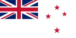 White Ensign Neuseelands, Staatsflagge und -wappen zeigen 4 rote Sterne auf weißem Grund