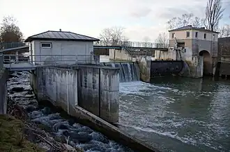 Flusskraftwerk bei Tübingen-Hirschau