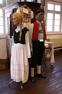 Sogenannte Älbler-Trachten im Heimatmuseum Nellingen