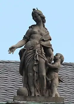 41. Clementia (Milde) – Putto, Kugel.