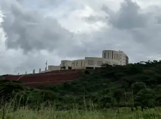 Neues Parlamentsgebäude in Mount Hampden