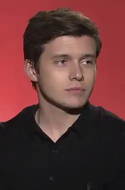 Nick Robinson und Bel Powley spielen William und Joy