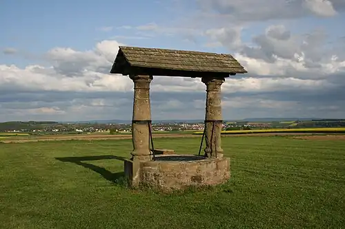 Rekonstruierter römischer Brunnen.