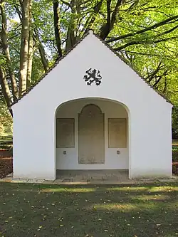 Ehrenhalle mit niederländischen Opfern des Zweiten Weltkriegs