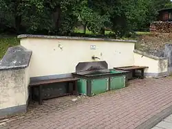 Brunnen in Niederlauken in der Grundgasse