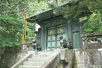 Das innerste Torii besteht aus Metall