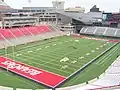 Das Nippert Stadium mit Footballfeld (Juni 2006)