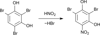 Nitrierung von 2,4,6-Tribromresorcin mit Salpetriger Säure unter Bildung von 2,6-Dibrom-4-nitroresorcin