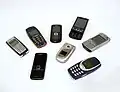 Diverse Mobiltelefone von Nokia aus den 2000er-Jahren