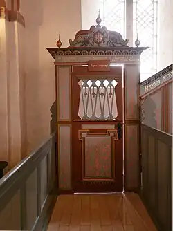 Tür des Aufgangs zur Kanzel