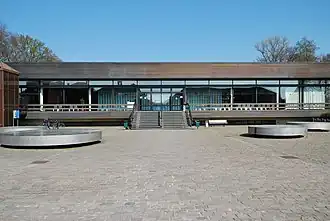 Vier Plastiken aus Edelstahl (1971). Schloss Nordkirchen