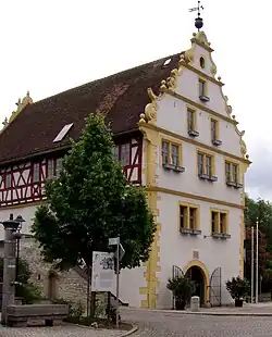 Giebelseite des Rathauses