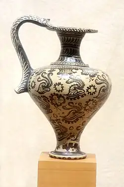 Kanne mit u.&nbsp;a. Papierbooten, um 1500 v. Chr.