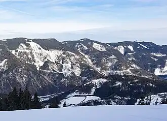 Der Schneekogel (Mitte) vom Königsberg aus gesehen