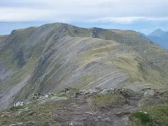 Der Druim Shionnach, vom östlich benachbarten Creag a’ Mhaim gesehen