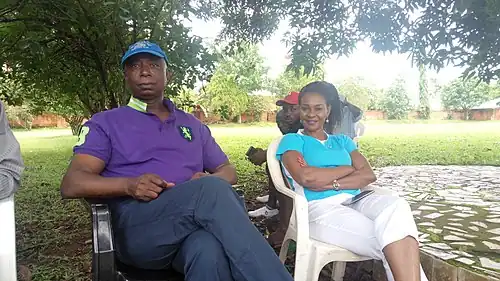 Mary Onyali (hier viele Jahre später mit ihrem Anwalt Ned Nwoko beim Ned Nwoko Golf Classic Tournament) erreichte Platz&nbsp;sieben