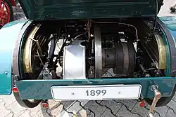 Opel Patentmotorwagen mit geöffneter Motorhaube