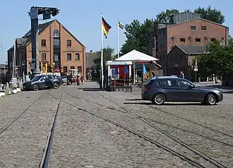 Verbliebene Gleise im Bahnhof Orth