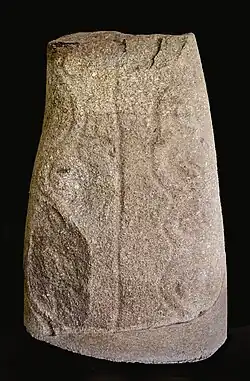 Statuenmenhir am Dolmen von Navalcán
