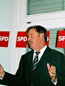 Ortwin Runde (12. November 1997 bis 31. Oktober 2001)