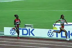 Meseret Defar (rechts) und Vivian Cheruiyot kurz vor dem&nbsp;Ziel